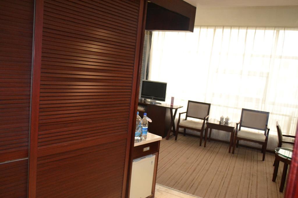 Datong Jinhe Kailong Hotel エクステリア 写真